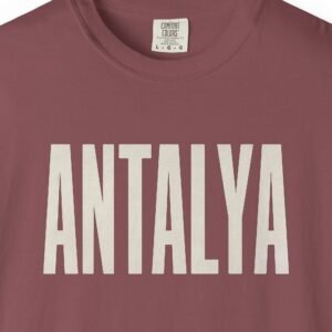 Antalya Bold Grotesque Night Tee