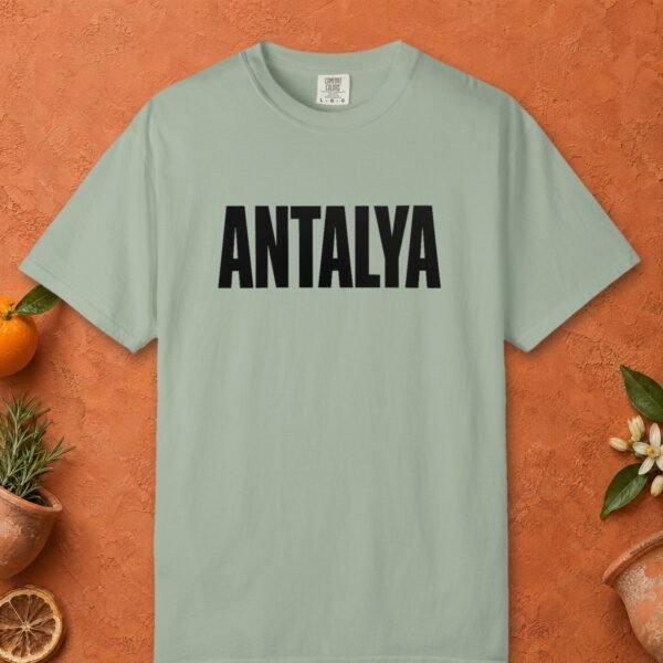 Antalya Bold Grotesque Tee