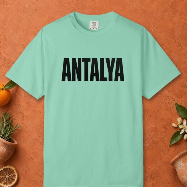 Antalya Bold Grotesque Tee