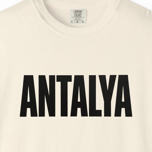 Antalya Bold Grotesque Tee