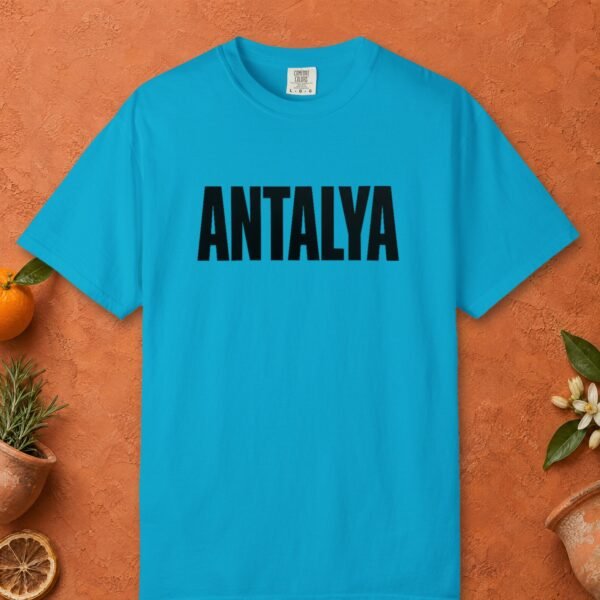 Antalya Bold Grotesque Tee
