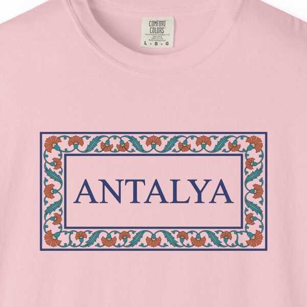 Antalya Carnation Frame Tee