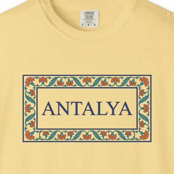 Antalya Carnation Frame Tee