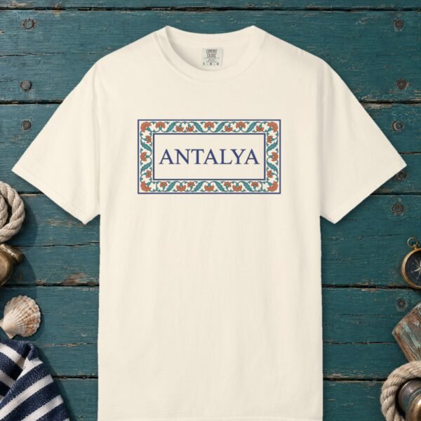 Antalya Carnation Frame Tee