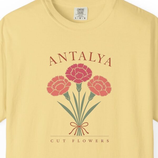 Antalya Cut Flowers Tee