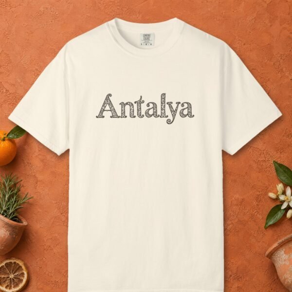 Antalya Fine Ornament Serif Tee