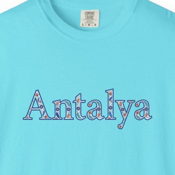 Antalya Iznik Filled Script Tee