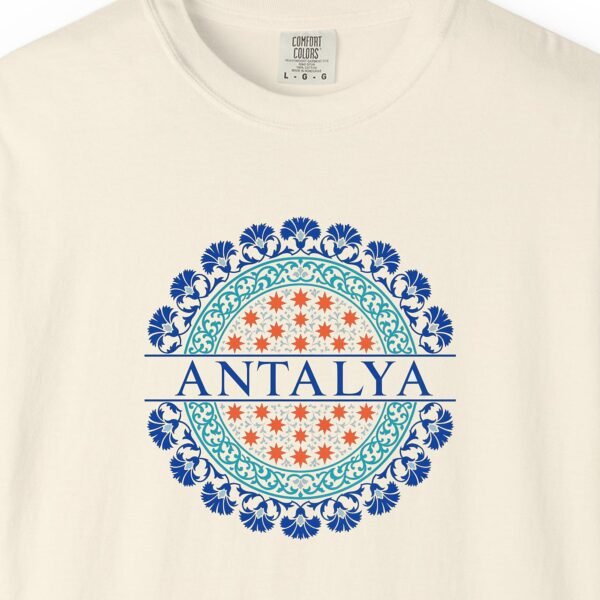 Antalya Iznik Medallion Tee