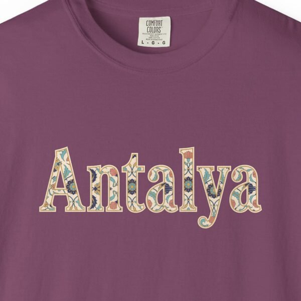 Antalya Iznik Serif Tee