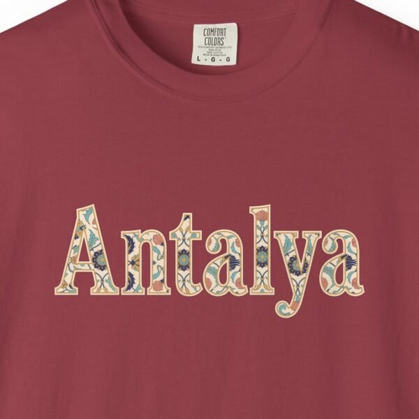 Antalya Iznik Serif Tee