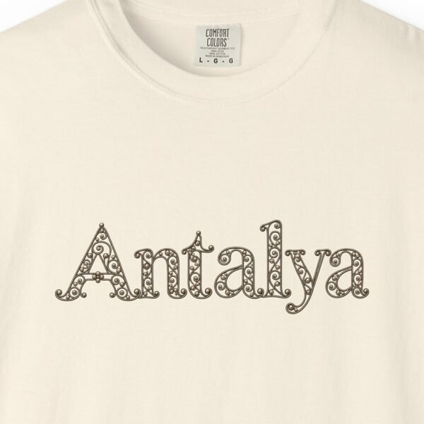 Antalya Lace Serif Tee