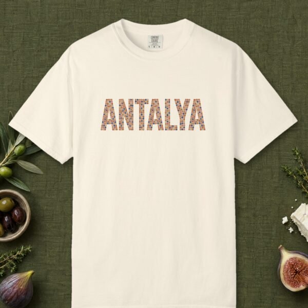 Antalya Mosaic Capitals Tee