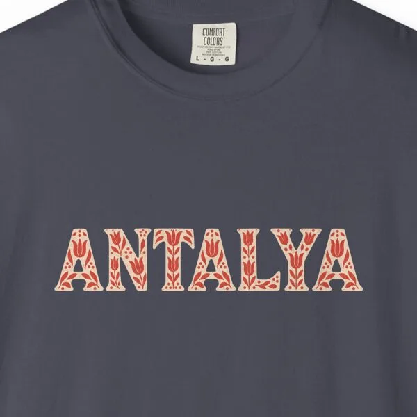 Antalya Red Ornament Night Tee