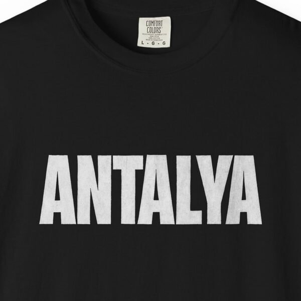 antalya-white-grotesque-night-tee-black-chest Antalya White Grotesque Night Tee