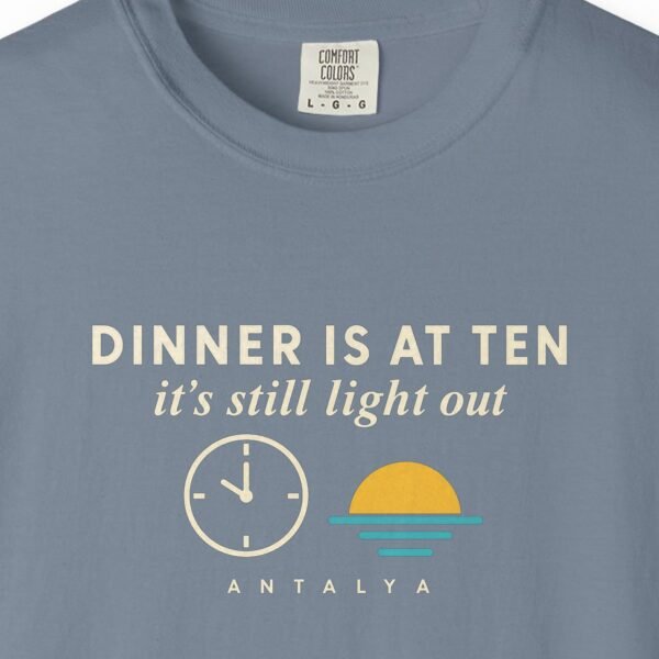 Dinner Is at Ten Tee