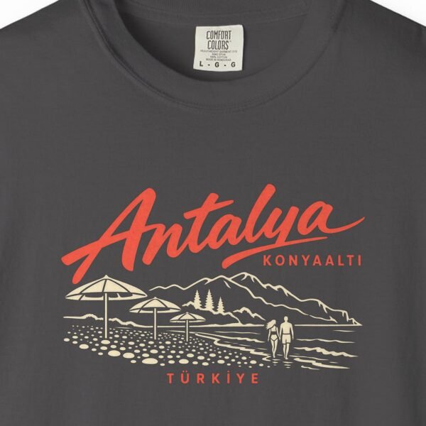 Konyaaltı Retro Beach Night Tee