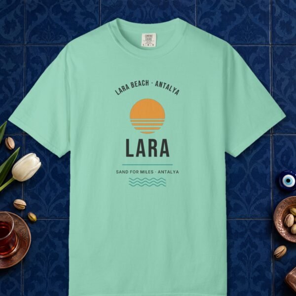 Lara Beach Tee