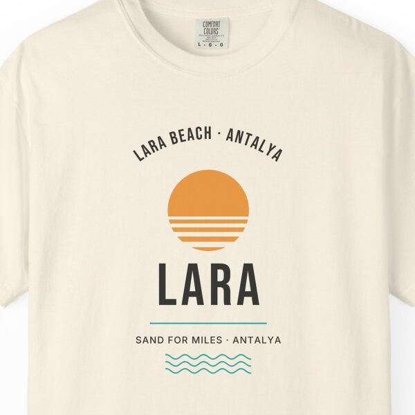 Lara Beach Tee