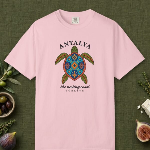 Nesting Coast Turtle Tee