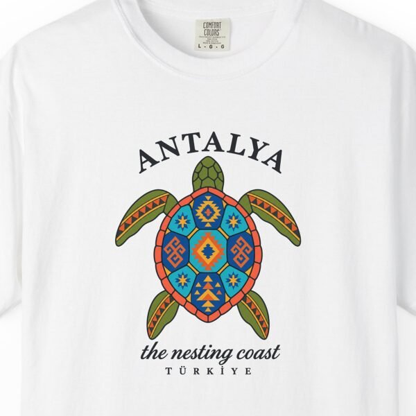 Nesting Coast Turtle Tee