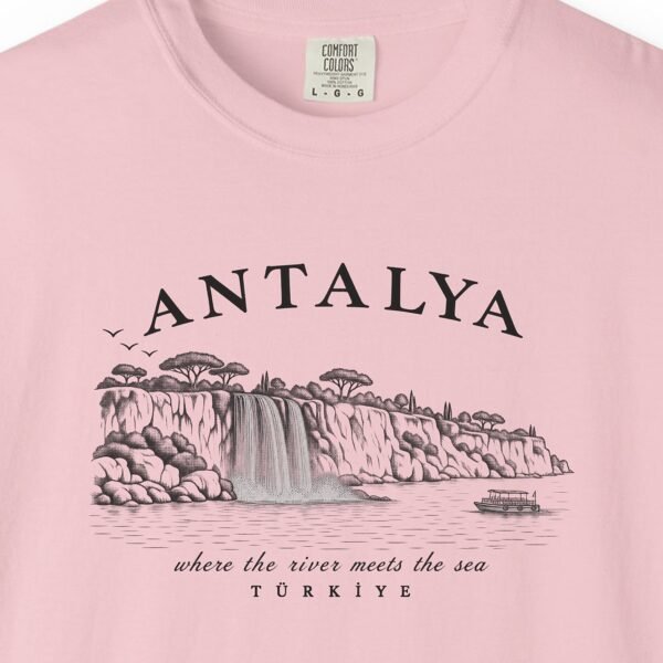 River Meets the Sea Day Tee