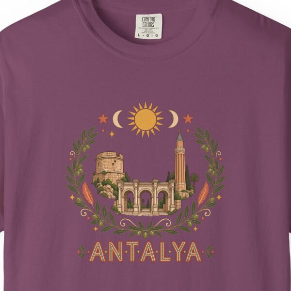 Tower and Gate Wreath Tee